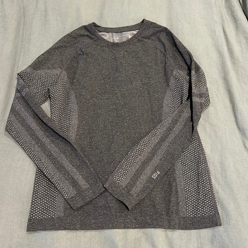 Figs Salta Performance long sleeve Underscrub - graphite XL like new condition